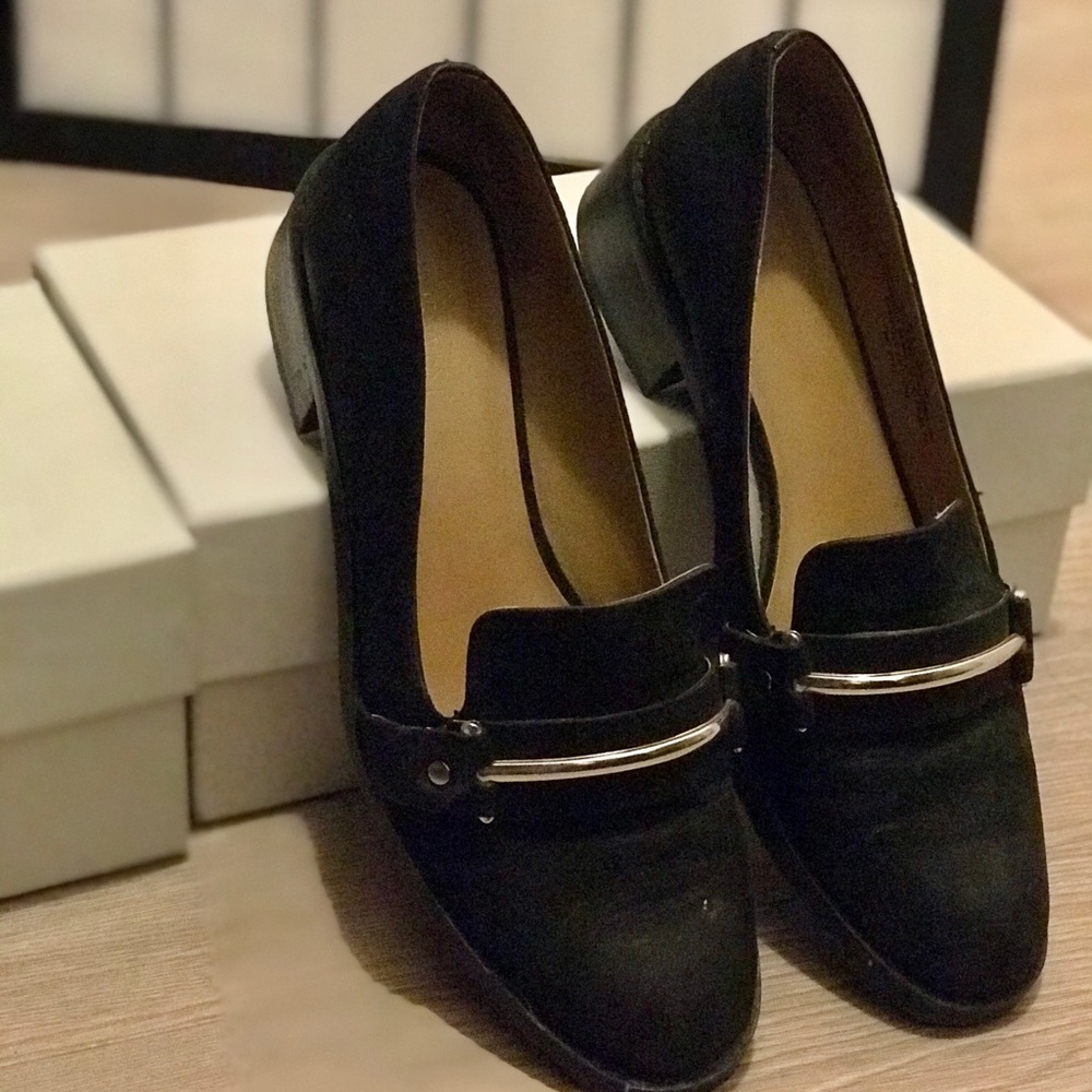 Nine West Black Loafer with Accent